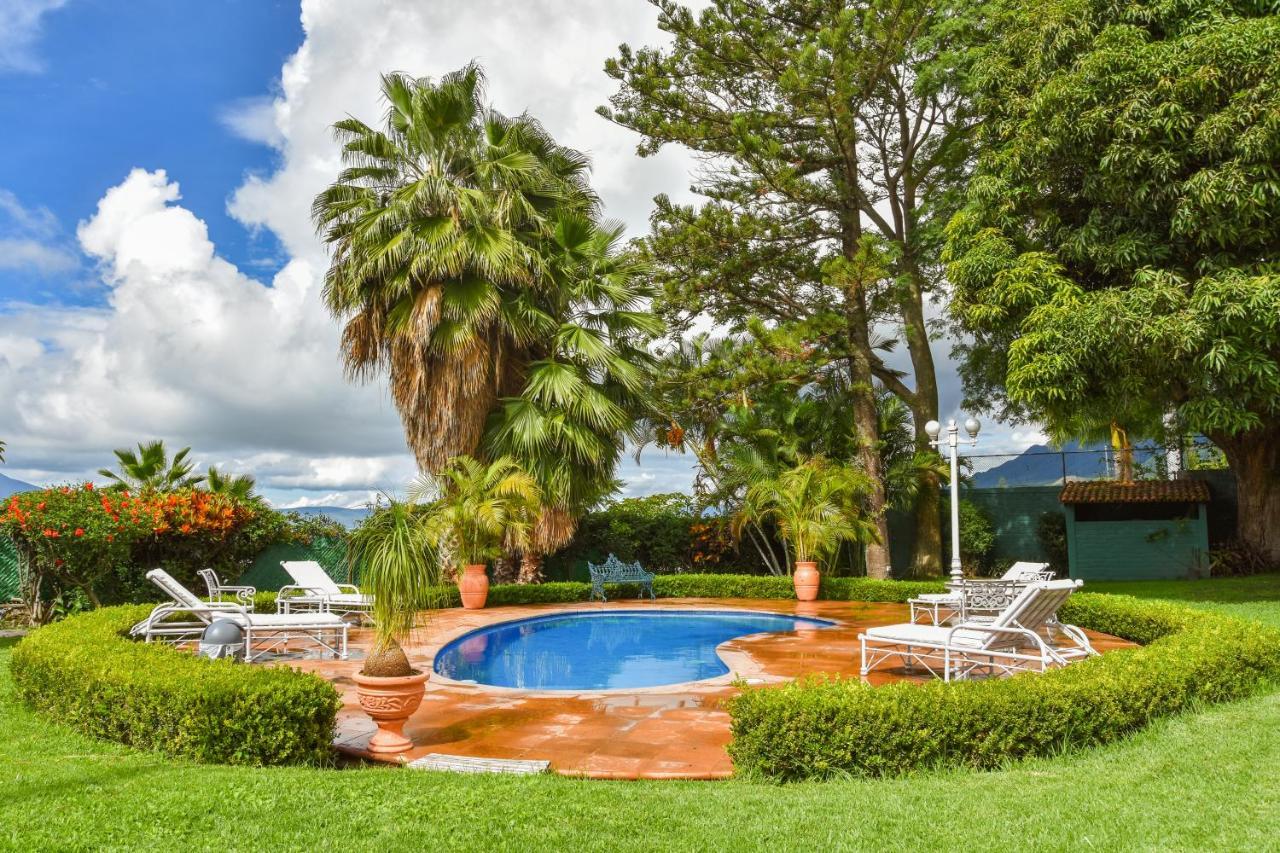 Casa Jardin-Lakeside Boutique Resort By Restavio Ахихик Екстер'єр фото